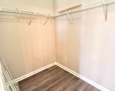 6909 Malvern Court - Photo Thumbnail 20