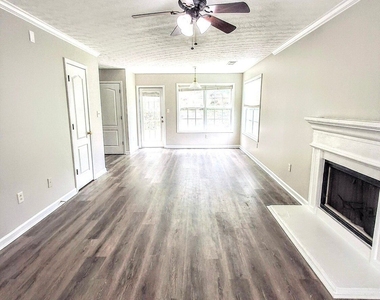 6909 Malvern Court - Photo Thumbnail 2