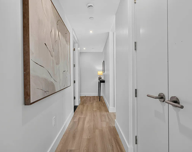 52 4th Avenue - Photo Thumbnail 12