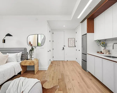 570 Fulton Street - Photo Thumbnail 6