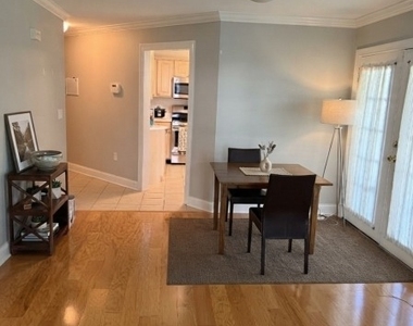 77 Potomac Dr - Photo Thumbnail 3