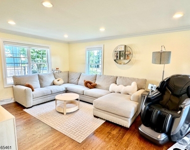 37 Miele Pl - Photo Thumbnail 4