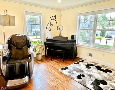 37 Miele Pl - Photo Thumbnail 5