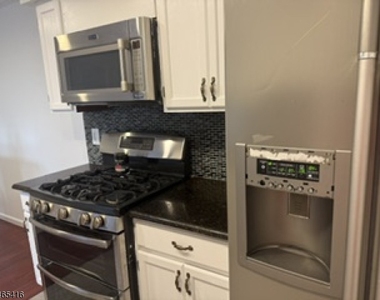818 Belmont Dr - Photo Thumbnail 16