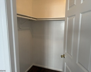 818 Belmont Dr - Photo Thumbnail 6