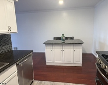 818 Belmont Dr - Photo Thumbnail 14