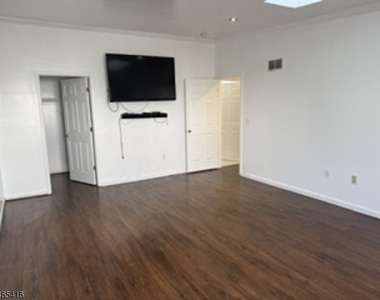 818 Belmont Dr - Photo Thumbnail 5