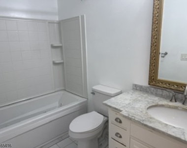 818 Belmont Dr - Photo Thumbnail 12