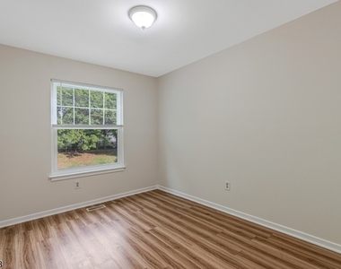 293 Greenfield Rd - Photo Thumbnail 28