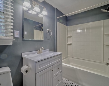 47 Court St - Photo Thumbnail 21