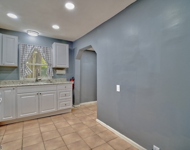 47 Court St - Photo Thumbnail 9