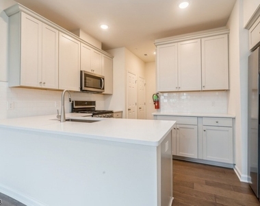 77 Robeson St - Photo Thumbnail 8