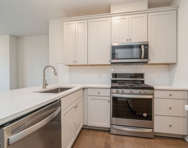 77 Robeson St - Photo Thumbnail 13