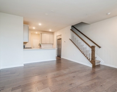 77 Robeson St - Photo Thumbnail 4
