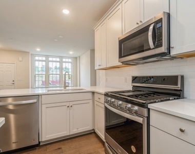 77 Robeson St - Photo Thumbnail 15