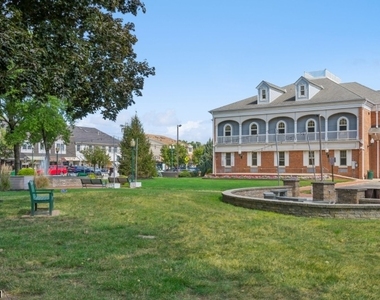 1815 Front St - Photo Thumbnail 26
