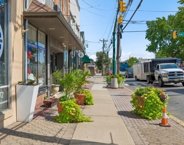 1815 Front St - Photo Thumbnail 29