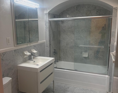 East 83rd Street - Photo Thumbnail 1