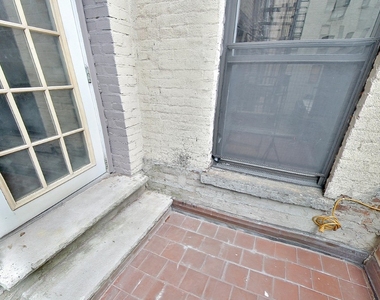 Mott Street - Photo Thumbnail 4