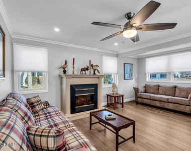 2137 Locust Road - Photo Thumbnail 3
