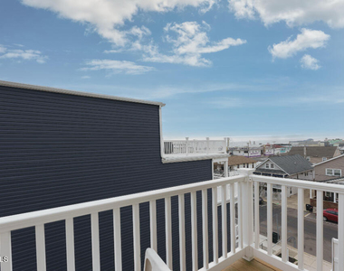 32 Webster Avenue - Photo Thumbnail 4