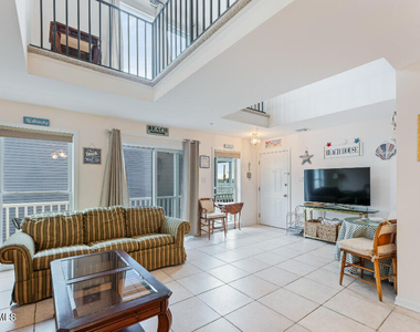 32 Webster Avenue - Photo Thumbnail 6