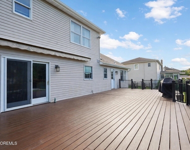 17 Locksley Lane - Photo Thumbnail 40