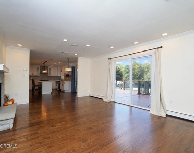 17 Locksley Lane - Photo Thumbnail 18