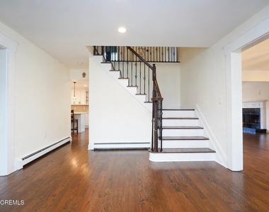 17 Locksley Lane - Photo Thumbnail 7