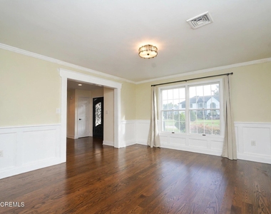 17 Locksley Lane - Photo Thumbnail 11