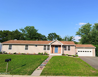 18 Arlyn Drive - Photo Thumbnail 2