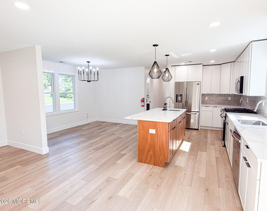 18 Arlyn Drive - Photo Thumbnail 10