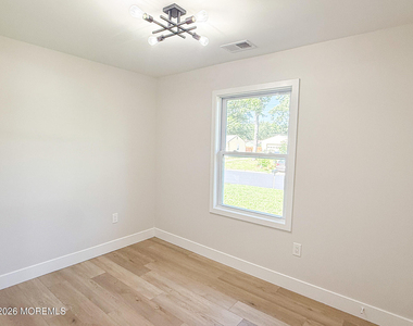 18 Arlyn Drive - Photo Thumbnail 42