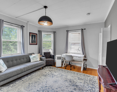 512 7th Avenue - Photo Thumbnail 1