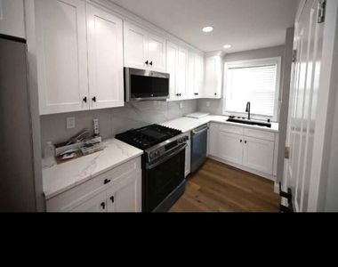 110 17th Ave - Photo Thumbnail 6