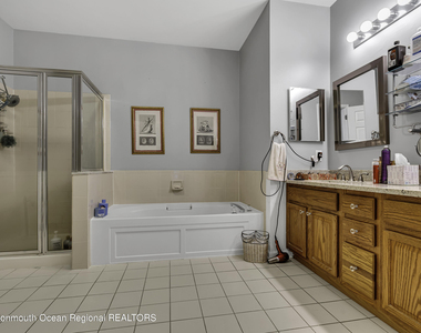 536 St Andrews Place - Photo Thumbnail 15