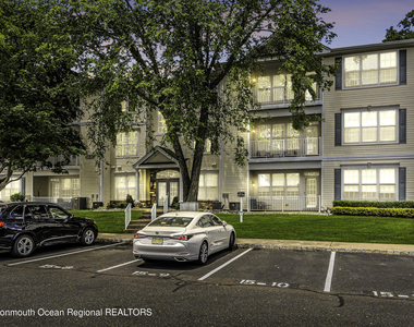536 St Andrews Place - Photo Thumbnail 1