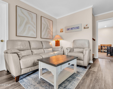 102 W Spray Way - Photo Thumbnail 14