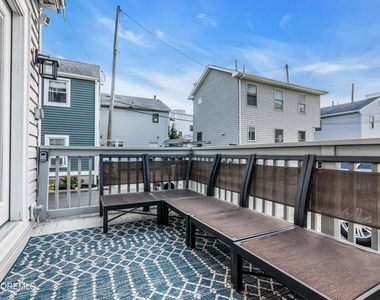 102 W Spray Way - Photo Thumbnail 15