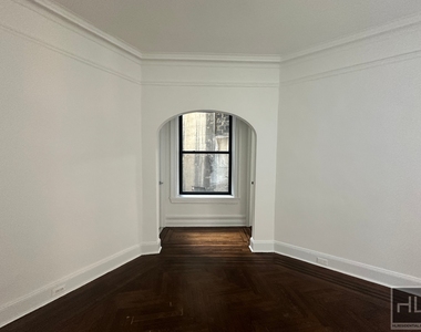 West 72 Street - Photo Thumbnail 1