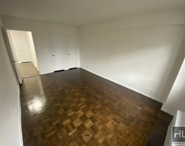 East 35 Street - Photo Thumbnail 3