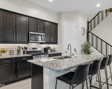 17426 N 49th Street - Photo Thumbnail 12