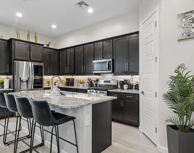 17426 N 49th Street - Photo Thumbnail 11