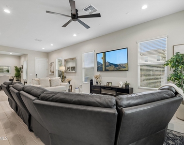 17426 N 49th Street - Photo Thumbnail 8
