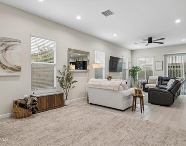 17426 N 49th Street - Photo Thumbnail 6