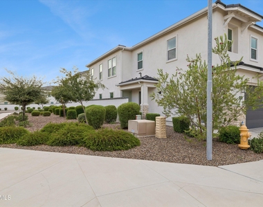 17426 N 49th Street - Photo Thumbnail 3