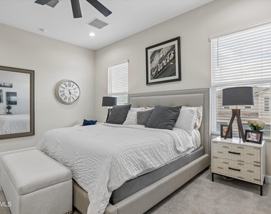 17426 N 49th Street - Photo Thumbnail 18