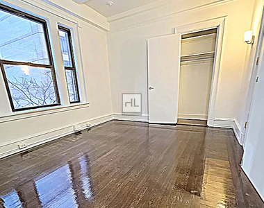 West 55 Street - Photo Thumbnail 1