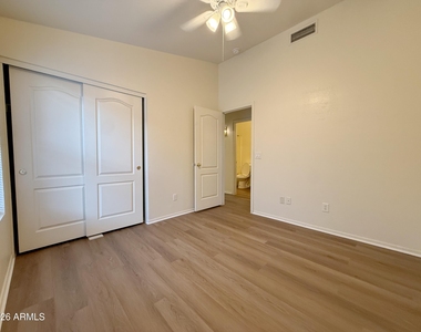 9765 W Yukon Drive - Photo Thumbnail 23