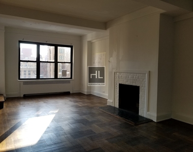 East 38 Street - Photo Thumbnail 1